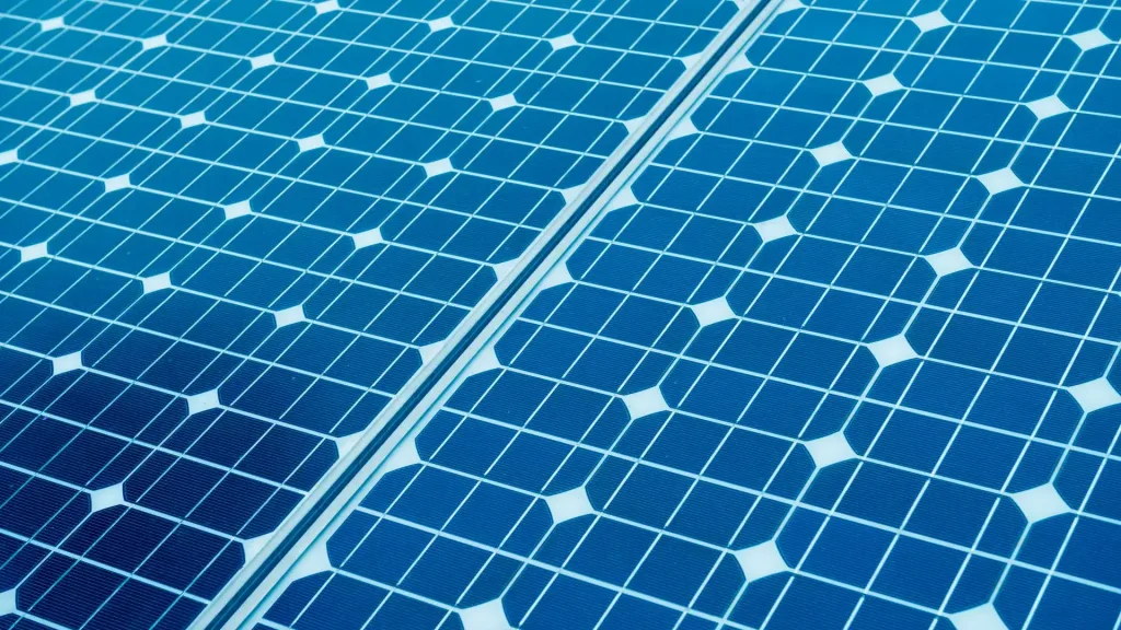 geko, regolatore di tensione domestico per inverter fotovoltaici - ESE